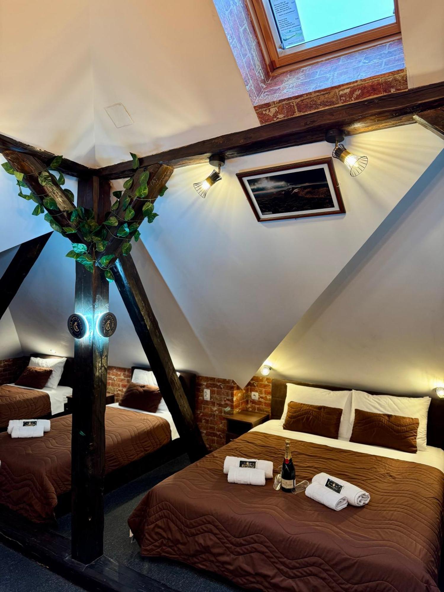Pirocanac Rooms & Restaurant "Breakfast-Lunch-Dinner" Pirot Ngoại thất bức ảnh
