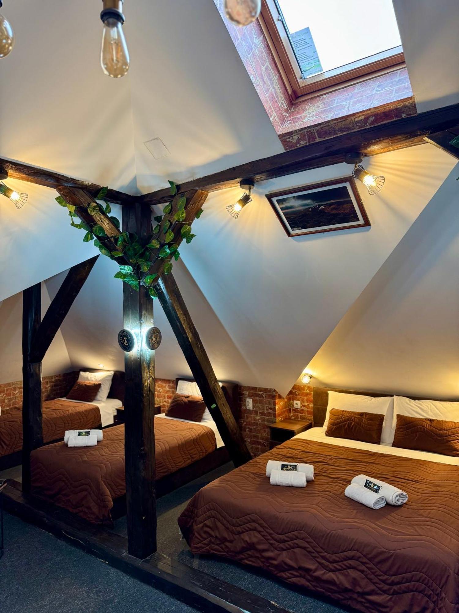 Pirocanac Rooms & Restaurant "Breakfast-Lunch-Dinner" Pirot Ngoại thất bức ảnh